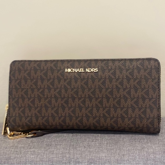 MICHAEL Michael Kors Handbags - Michael Kors Jet-Set Travel Wallet
